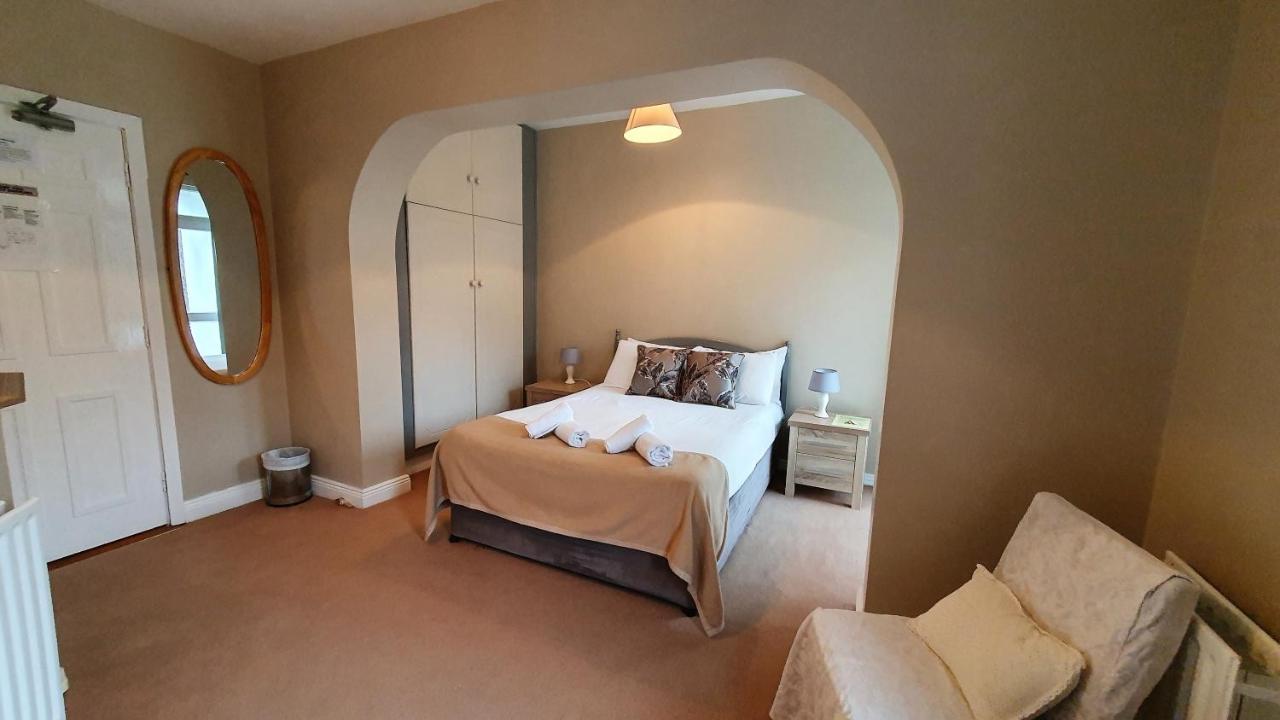 Portfinn Lodge Leenaun Esterno foto